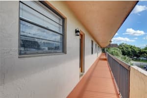 4975 E Sabal Palm Blvd, Tamarac, FL 33319, Sold 05/06/22