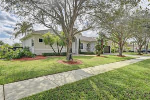 13260 SW 43rd St, Davie, FL 33330, Sold 03/11/22