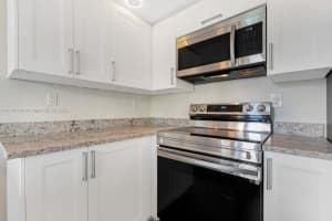 5400 NW 49th Ave, Tamarac, FL 33319, Sold 05/18/22