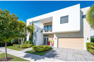 10135 NW 77th St, Doral, FL 33178, Sold 06/03/22