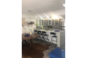 465 Ocean Dr, Miami Beach, FL 33139, Sold 06/07/22