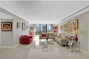 18181 NE 31st Ct, Aventura, FL 33160, Sold 03/21/22