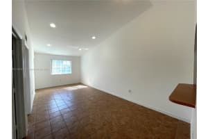 1271 SE 29th St, Homestead, FL 33035, Sold 03/04/22