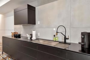 1700 Meridian Ave, Miami Beach, FL 33139, Sold 03/03/22