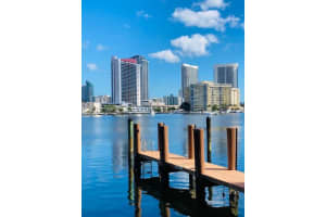 410 Golden Isles Dr, Hallandale Beach, FL 33009, Sold 02/11/22