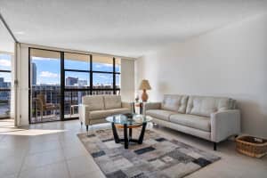 600 Parkview Dr # 1132, Hallandale Beach, FL 33009, Sold 02/25/22