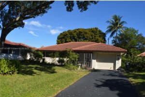 305 NW 42nd St, Boca Raton, FL 33431, Sold 03/01/22