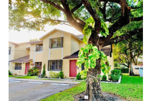 5478 Gate Lake Rd, Tamarac, FL 33319, Sold 04/25/22