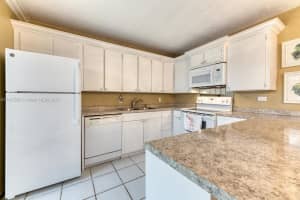 320 3rd Ln, Palm Beach Gardens, FL 33418, Sold 03/18/22