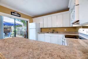 320 3rd Ln, Palm Beach Gardens, FL 33418, Sold 03/18/22