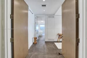 201 Aqua Ave, Miami Beach, FL 33141, Sold 04/08/22