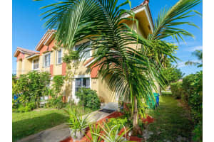 5275 NW 189th Terrace, Miami Gardens, FL 33055, Sold 02/24/22