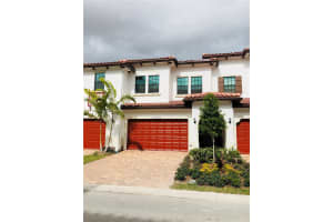 11539 SW 13th Dr #0, Pembroke Pines, FL 33025, Sold 04/18/22