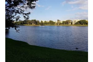 9686 Fontainebleau Blvd, Miami, FL 33172, Sold 03/31/22