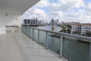 3250 NE 188th St APT 407, Aventura, FL 33180, Sold 05/16/22