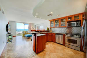 345 Ocean Dr, Miami Beach, FL 33139, Sold 03/15/22