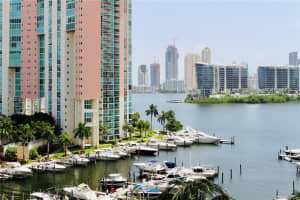 3340 NE 190th St, Miami, FL 33180, Sold 04/25/22