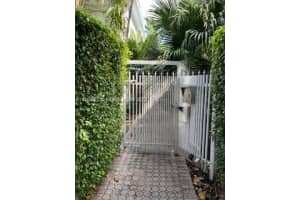 901 Meridian Ave, Miami Beach, FL 33139, Sold 03/24/22