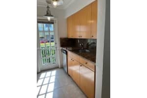 901 Meridian Ave, Miami Beach, FL 33139, Sold 03/24/22