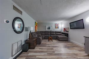 1340 Lincoln Rd APT 805, Miami Beach, FL 33139, Sold 03/31/22