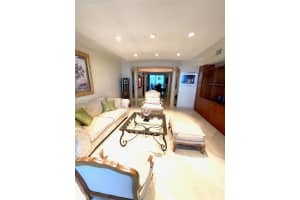 19333 Collins Ave, Sunny Isles Beach, FL 33160, Sold 05/16/22