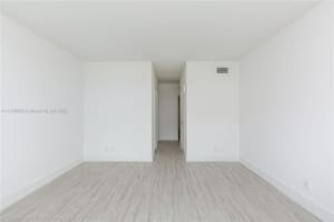 Building B, 19380 Collins Ave, Sunny Isles Beach, FL 33160, Sold 11/03/22