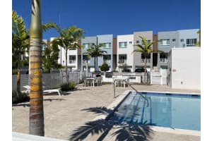 2535 NE 193rd St, Miami, FL 33180, Sold 04/12/22