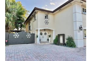 15400 SW 35th Terrace, Miami, FL 33185, Sold 05/11/22