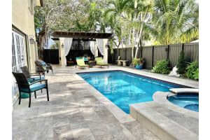15400 SW 35th Terrace, Miami, FL 33185, Sold 05/11/22