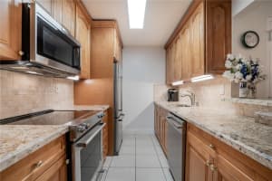 10377 N Kendall Dr APT K6, Miami, FL 33176, Sold 03/18/22