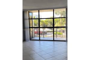 600 Parkview Dr, Hallandale Beach, FL 33009, Sold 03/16/22