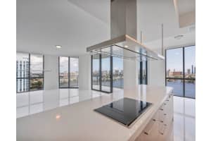 17111 Biscayne Blvd, North Miami Beach, FL 33160, Sold 07/29/22
