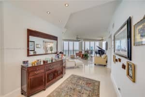 16425 Collins Ave, Sunny Isles Beach, FL 33160, Sold 04/12/22