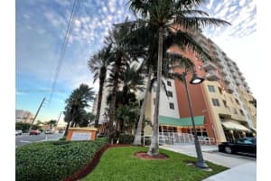18800 NE 29th Ave, Miami, FL 33180, Sold 02/28/22