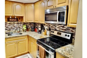 2771 Taft St APT 408, Hollywood, FL 33020, Sold 03/25/22