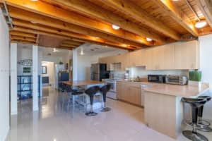 5445 Collins Ave #11, Miami Beach, FL 33140, Sold 02/17/22