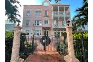 642 Michigan Ave APT 12, Miami Beach, FL 33139, Sold 02/25/22