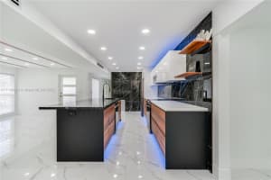 7200 NW 68th St, Tamarac, FL 33321, Sold 02/17/22