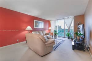 3000 S Ocean Dr APT 412, Hollywood, FL 33019, Sold 06/14/22