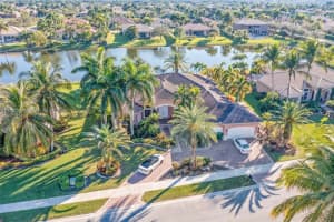 15124 SW 36th St, Davie, FL 33331, Sold 04/12/22