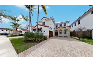 10300 NW 10th St, Miami, FL 33172, Sold 06/30/22