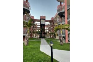 5420 W 21st Ct APT 109, Hialeah, FL 33016, Sold 03/08/22