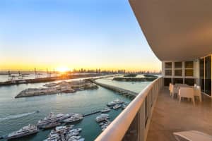 400 Alton Rd, Miami Beach, FL 33139, Sold 05/17/22