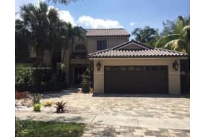 9060 NW 190th St, Hialeah, FL 33018, Sold 08/04/22