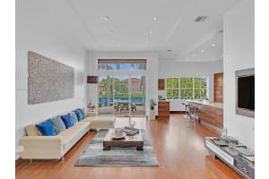 16447 NW 12th St, Pembroke Pines, FL 33028, Sold 06/13/22
