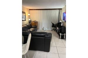 8860 Fontainebleau Blvd APT 303, Miami, FL 33172, Sold 04/01/22
