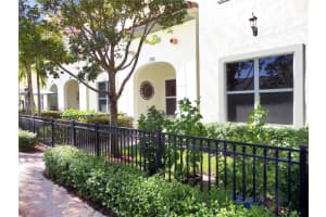1755 NW 124th Way, Pembroke Pines, FL 33028, Sold 02/28/22