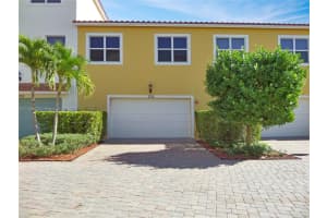 1755 NW 124th Way, Pembroke Pines, FL 33028, Sold 02/28/22