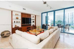 333 Las Olas Way, Fort Lauderdale, FL 33301, Sold 04/12/22