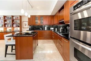 333 Las Olas Way, Fort Lauderdale, FL 33301, Sold 04/12/22